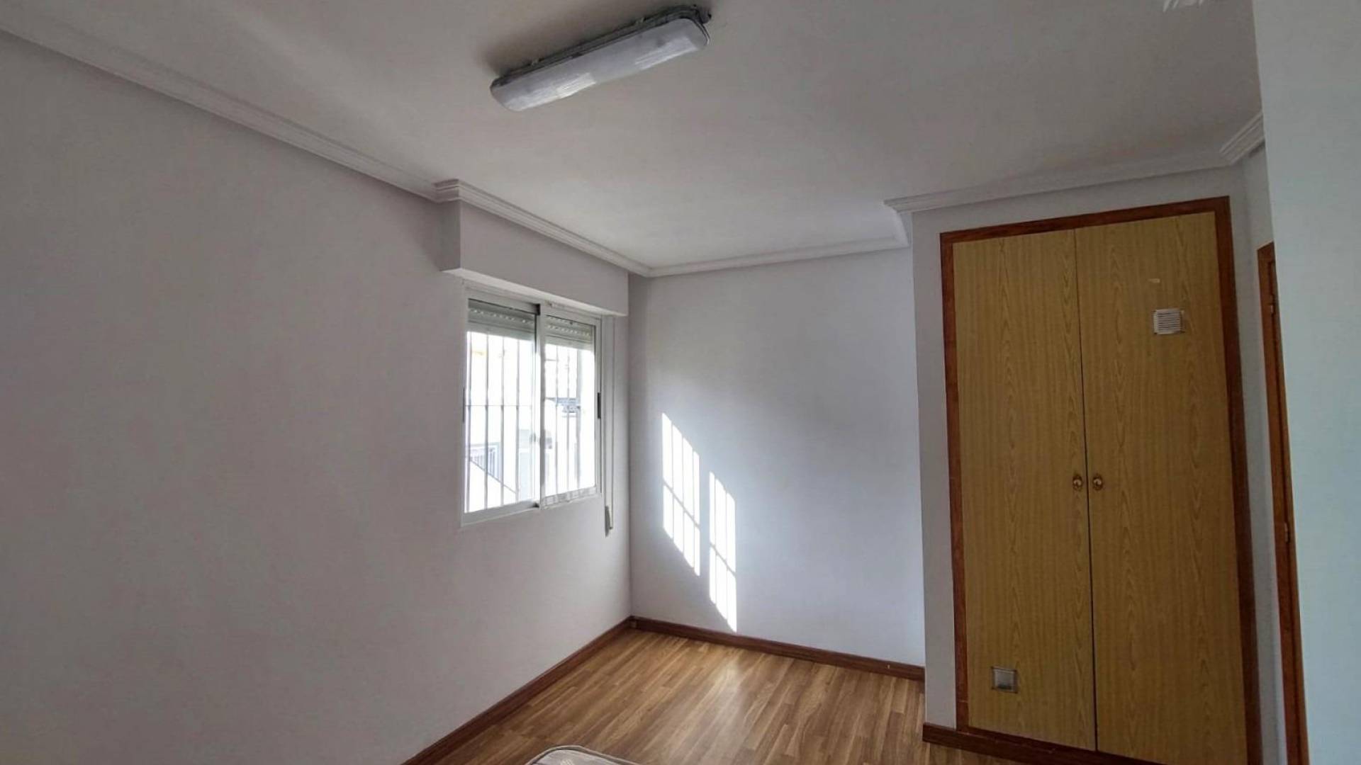 Second hand - Independent villa - Torrevieja - Los altos