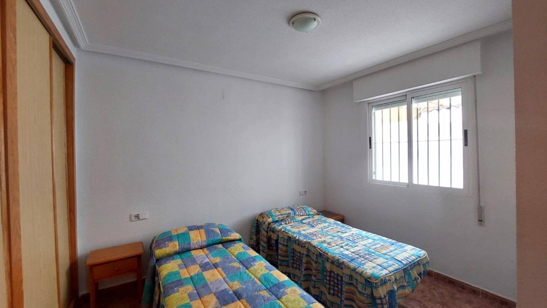 Second hand - Independent villa - Torrevieja - Los altos