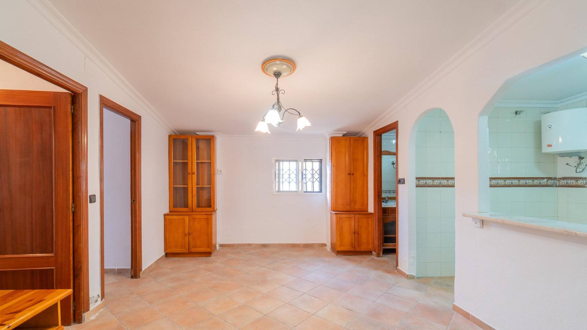 Second hand - Independent villa - Torrevieja - Los altos