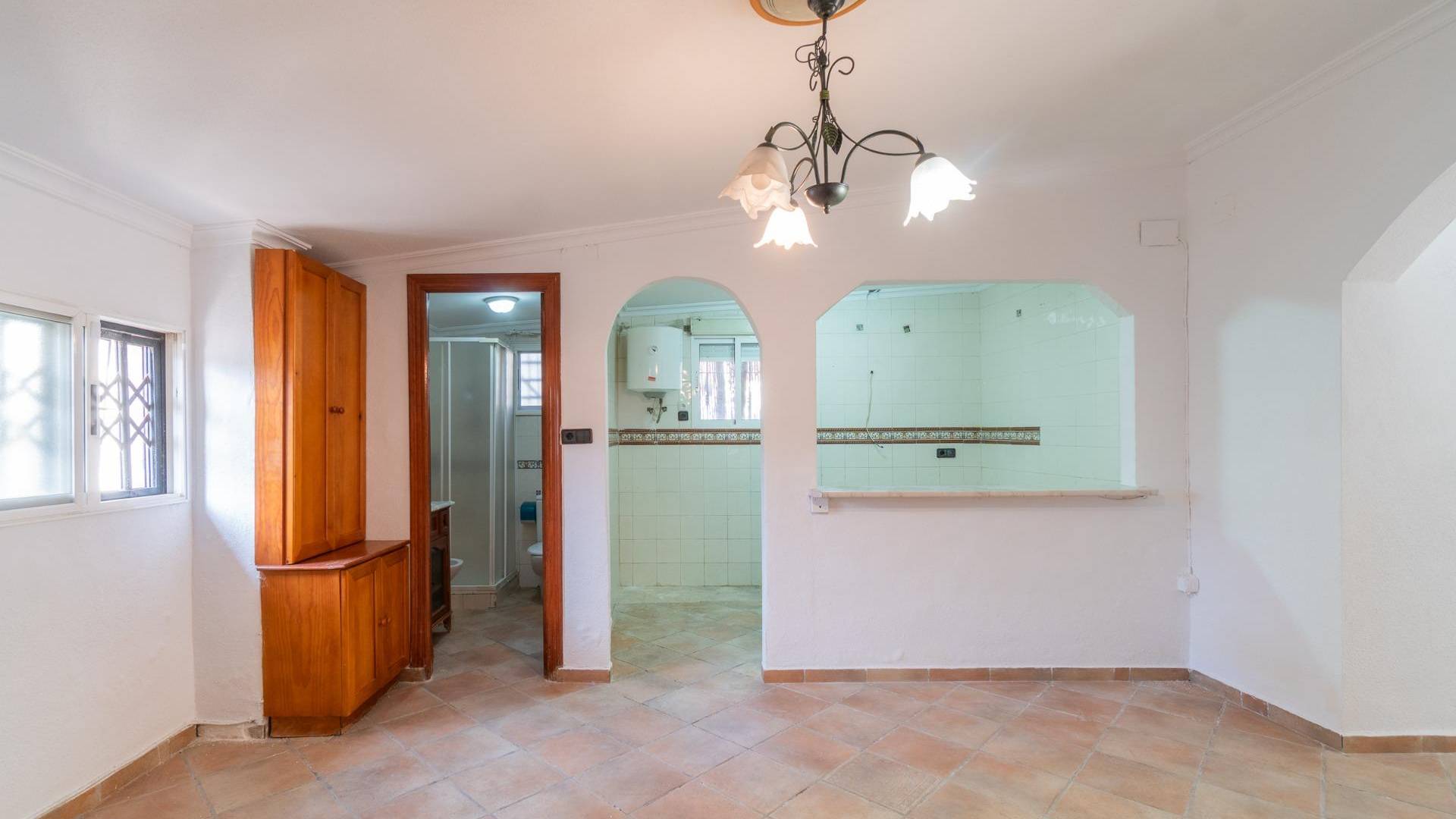 Second hand - Independent villa - Torrevieja - Los altos