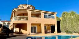 Second hand - Independent villa - Torrevieja - Los Balcones - Los Altos del Edén