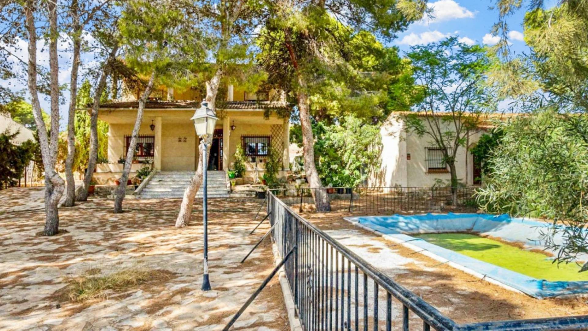 Second hand - Independent villa - Torrevieja - Los Balcones - Los Altos del Edén