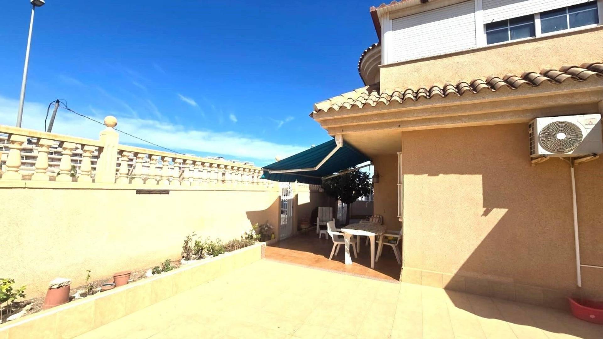 Second hand - Independent villa - Torrevieja - Los Balcones - Los Altos del Edén