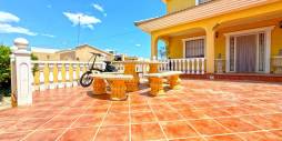 Second hand - Independent villa - Torrevieja - Los balcones