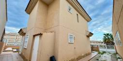Second hand - Independent villa - Torrevieja - Los balcones