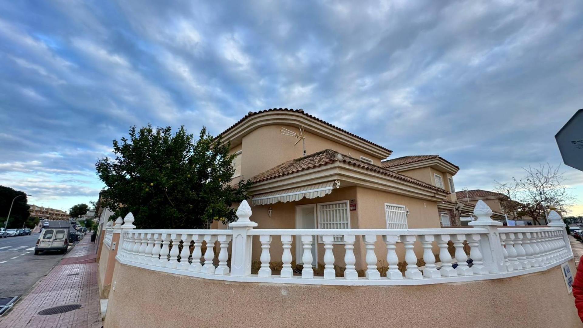 Second hand - Independent villa - Torrevieja - Los balcones