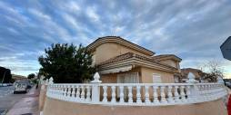 Second hand - Independent villa - Torrevieja - Los balcones