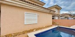 Second hand - Independent villa - Torrevieja - Los balcones