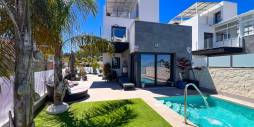 Second hand - Independent villa - Torrevieja - Los Balcones