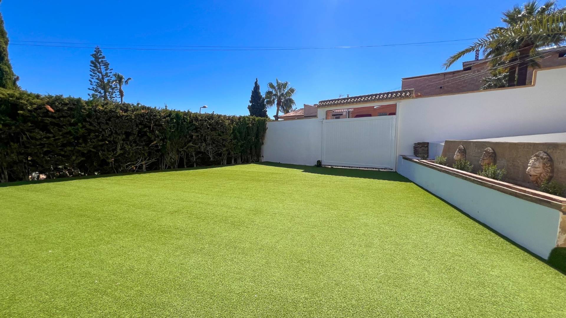 Second hand - Independent villa - Torrevieja - Los Balcones