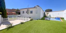 Second hand - Independent villa - Torrevieja - Los Balcones