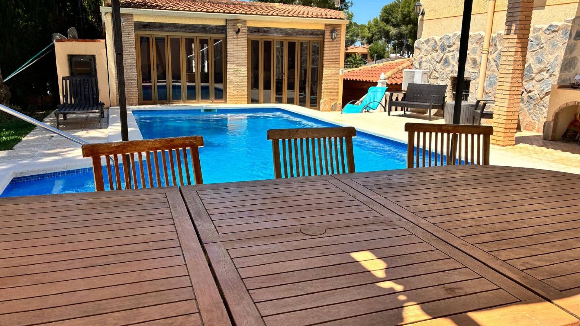 Second hand - Independent villa - Torrevieja - Los Balcones
