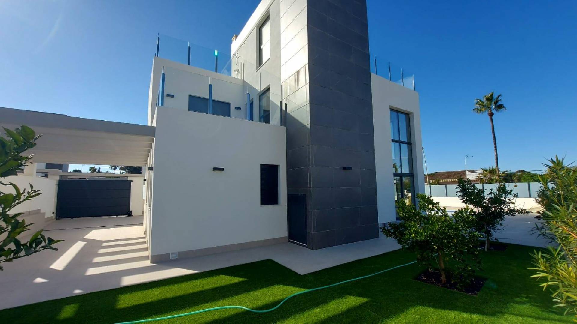 Second hand - Independent villa - Torrevieja - Los balcones