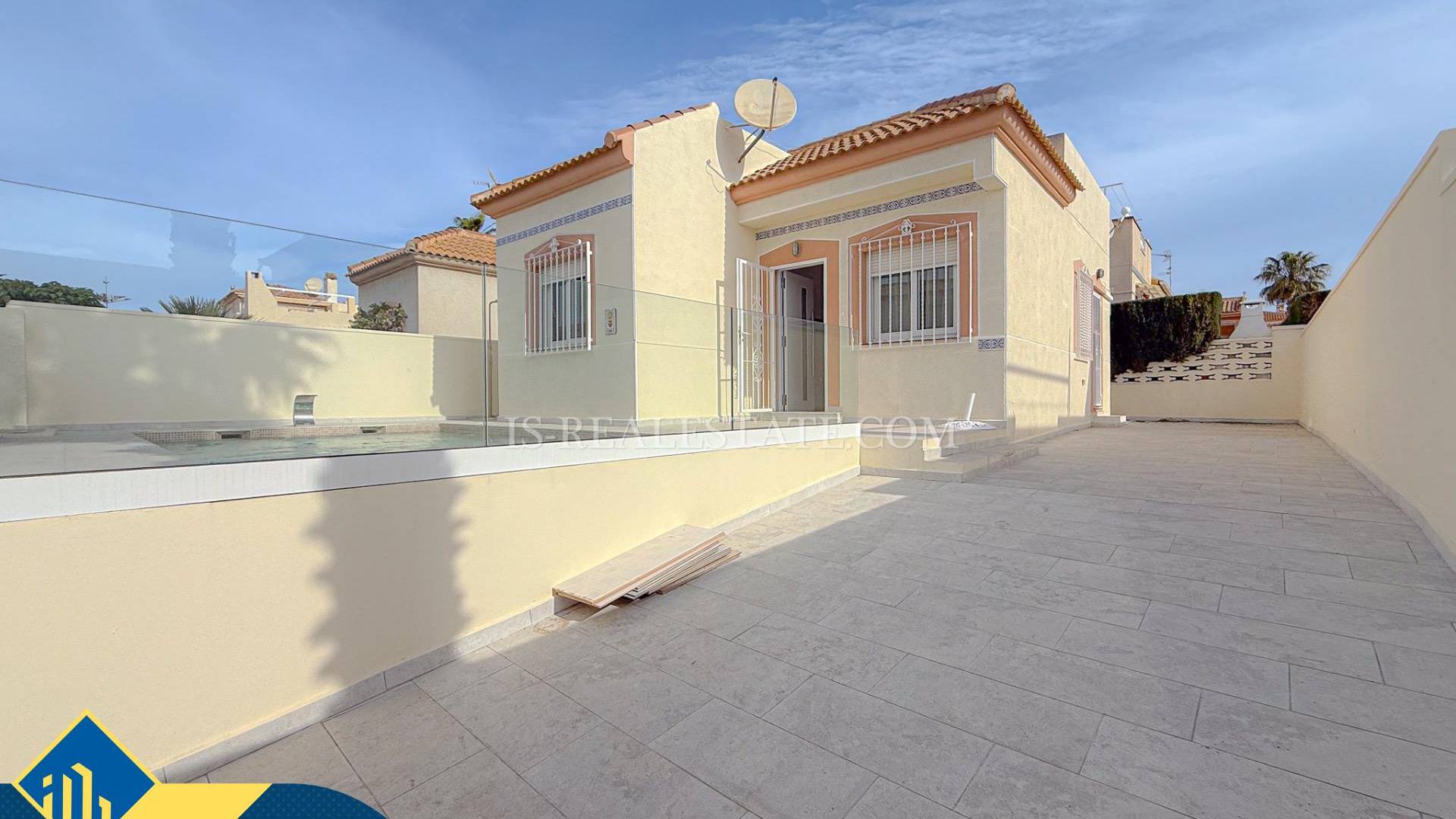 Second hand - Independent villa - Torrevieja - Torre del moro