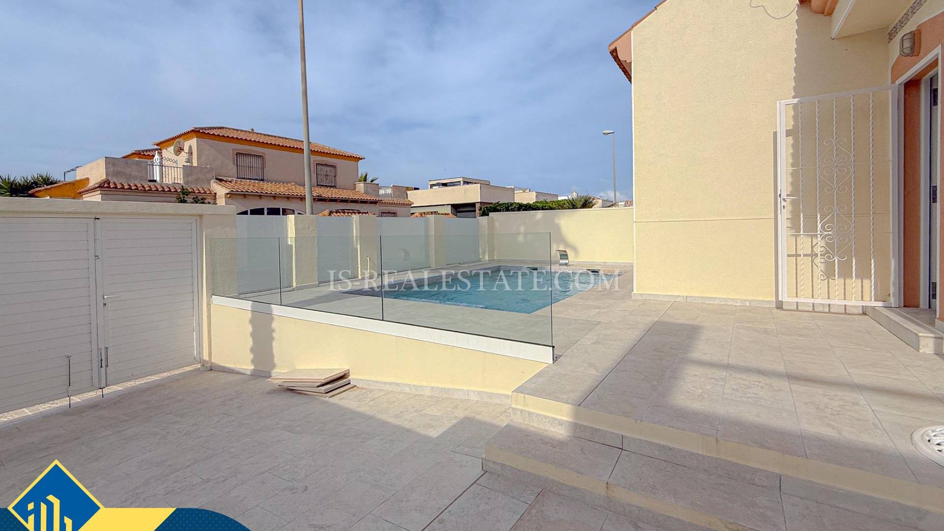 Second hand - Independent villa - Torrevieja - Torre del moro