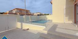 Second hand - Independent villa - Torrevieja - Torre del moro