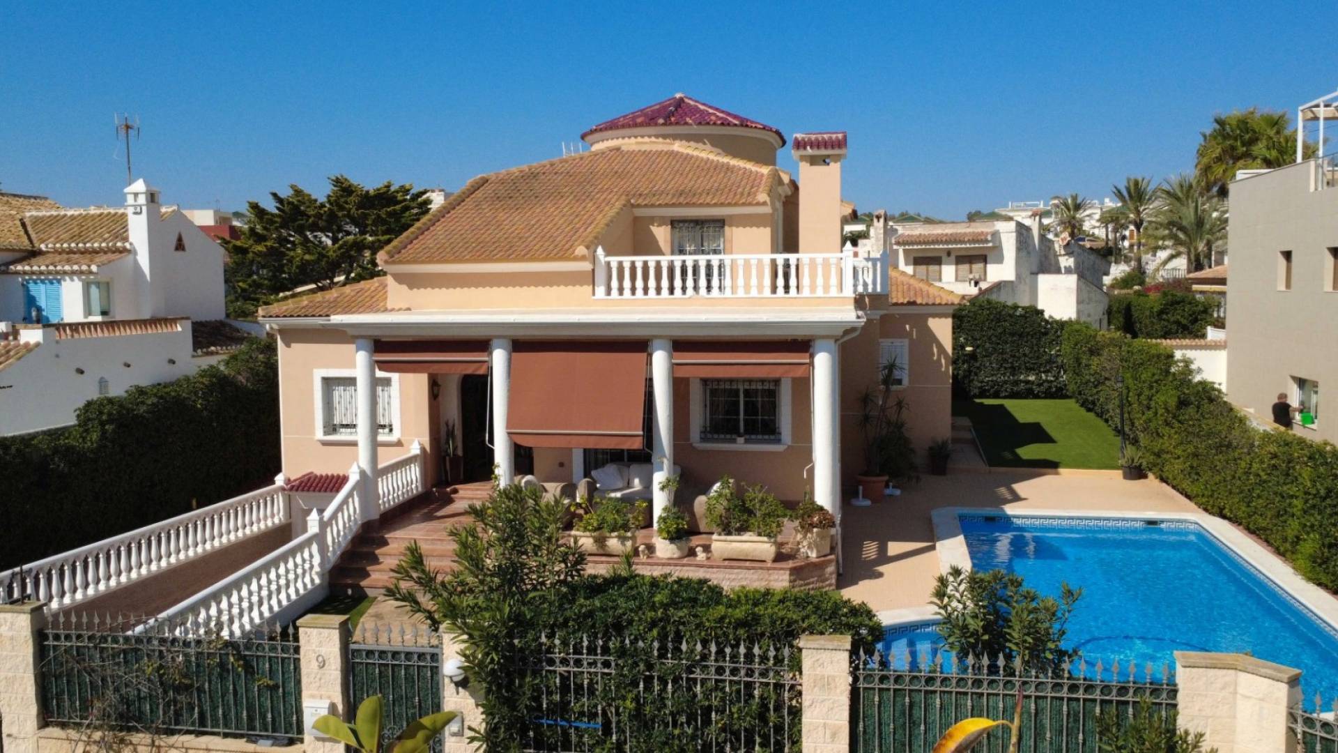 Second hand - Independent villa - Torrevieja - Torrelamata - La Mata