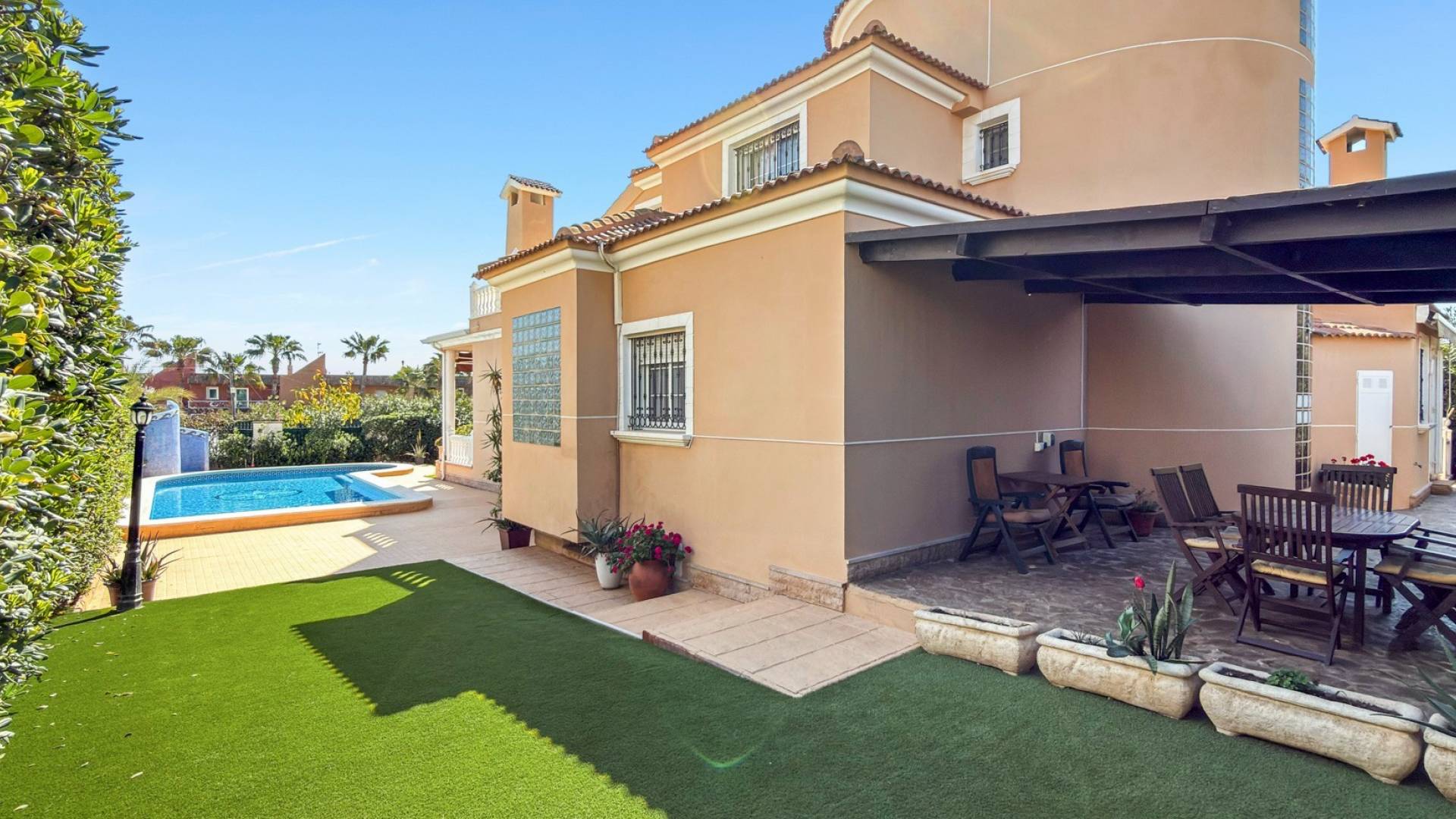 Second hand - Independent villa - Torrevieja - Torrelamata - La Mata