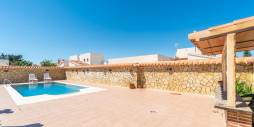Second hand - Independent villa - Torrevieja - Torreta