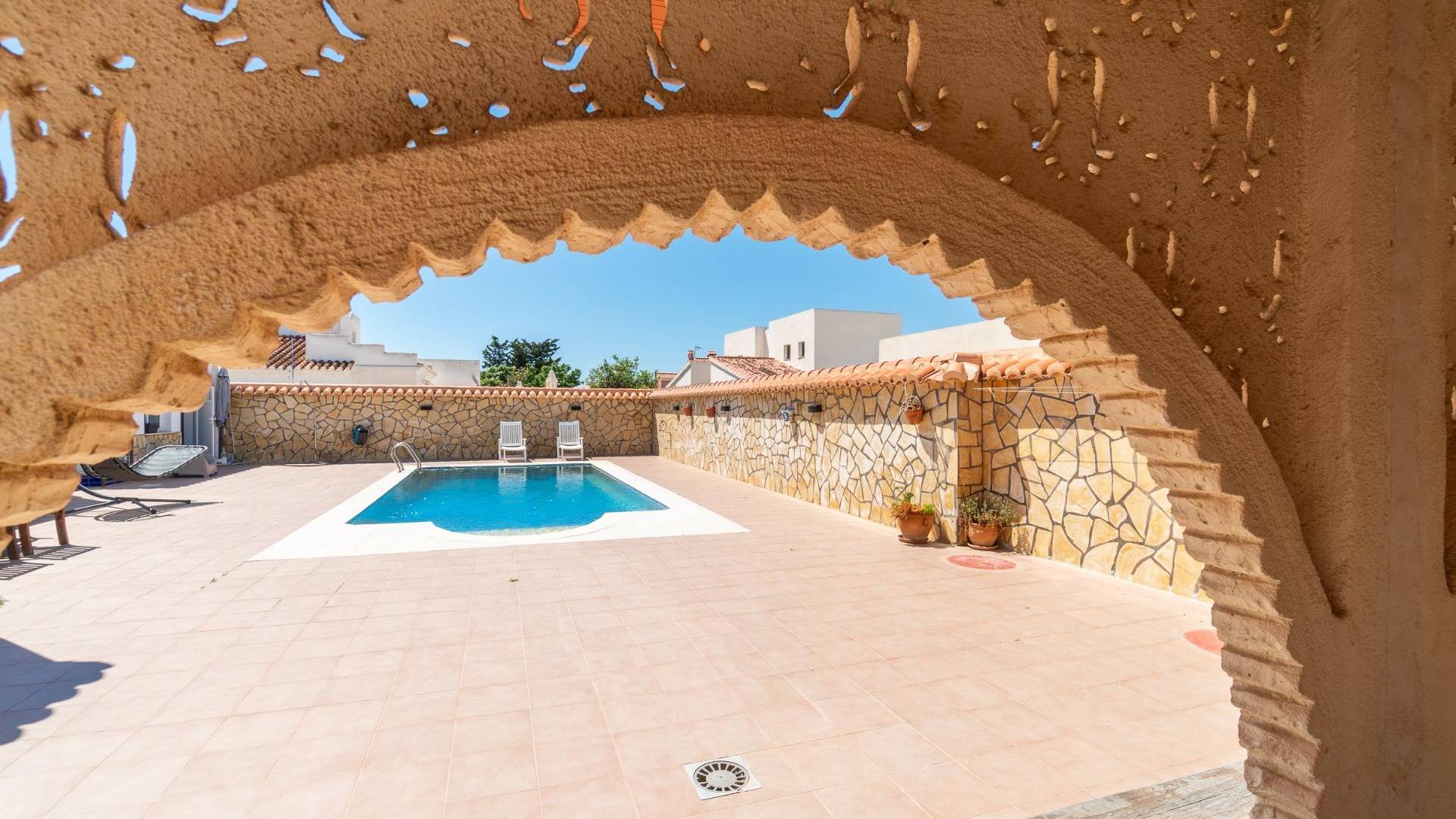 Second hand - Independent villa - Torrevieja - Torreta