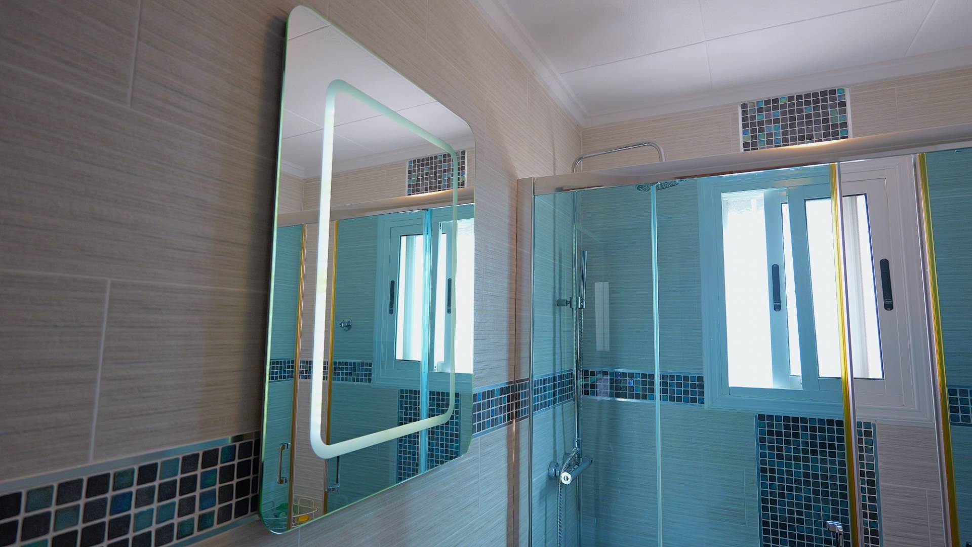 Second hand - Independent villa - Torrevieja - Urbanización San Luis