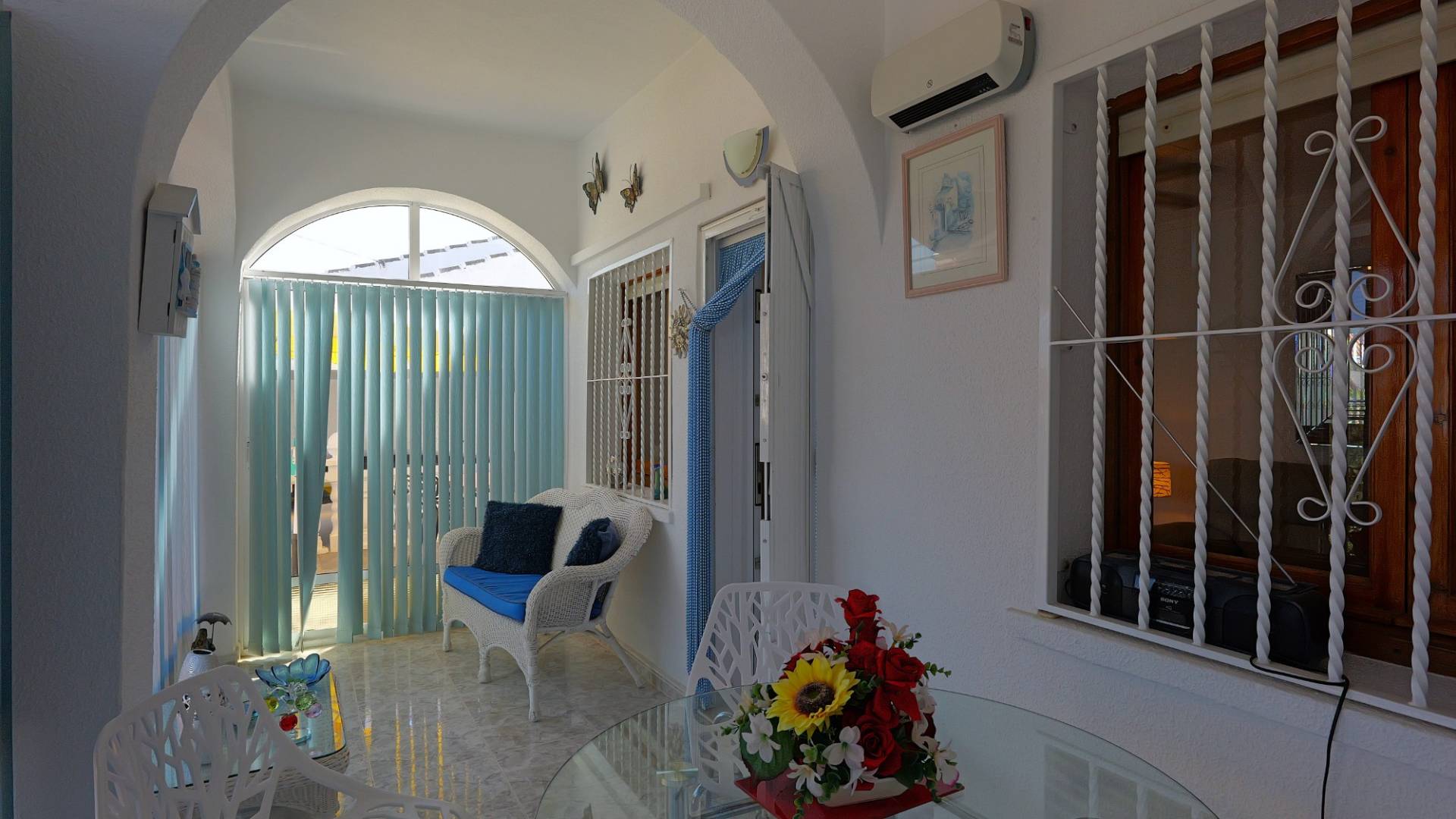 Second hand - Independent villa - Torrevieja - Urbanización San Luis