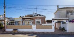 Second hand - Independent villa - Torrevieja - Urbanización San Luis