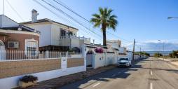 Second hand - Independent villa - Torrevieja - Urbanización San Luis