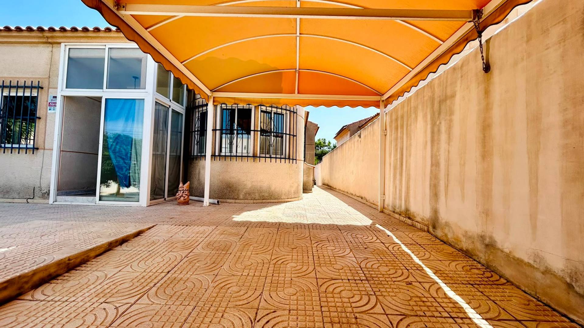 Second hand - Independent villa - Torrevieja - Urbanización San Luis