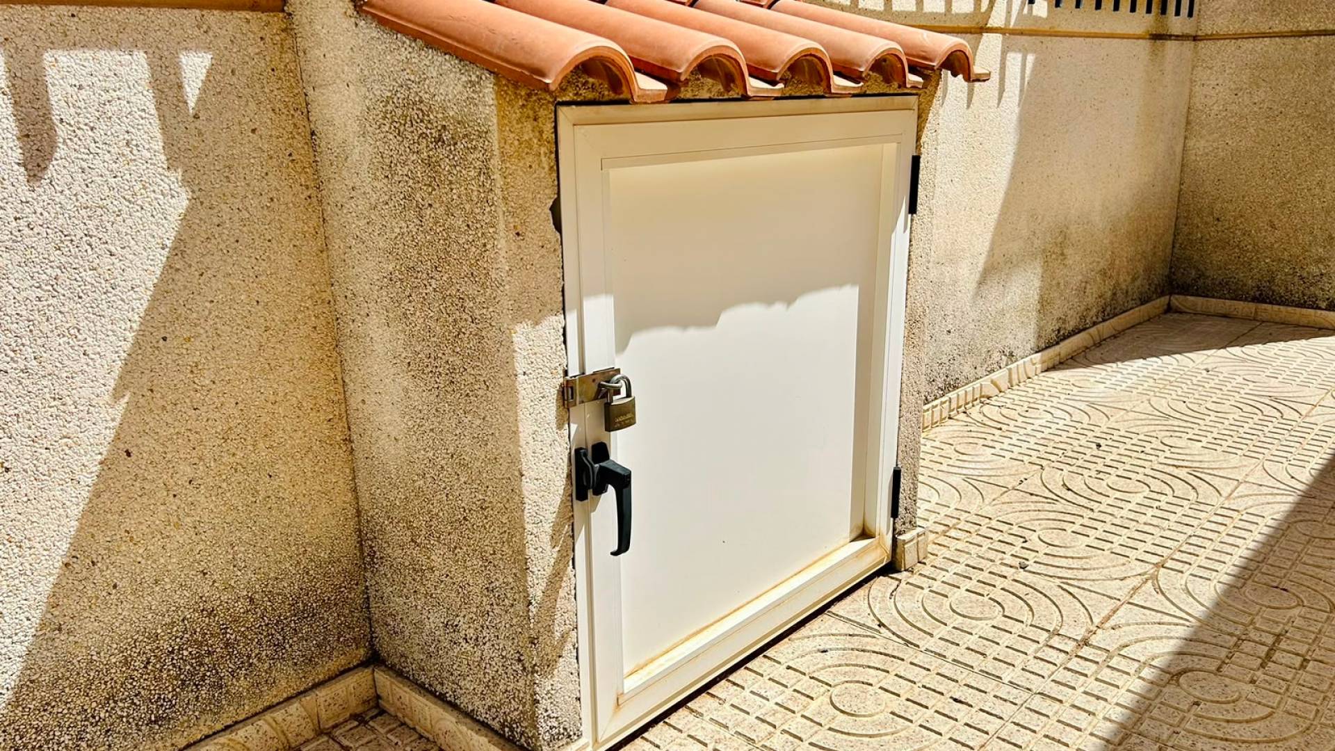 Second hand - Independent villa - Torrevieja - Urbanización San Luis