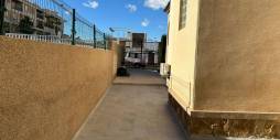 Second hand - Independent villa - Torrevieja - VILLAMARTIN