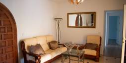Second hand - Independent villa - Torrevieja