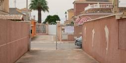 Second hand - Independent villa - Torrevieja