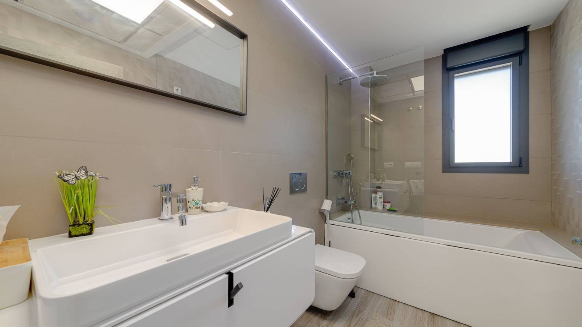 Second hand - Independent villa - Torrevieja