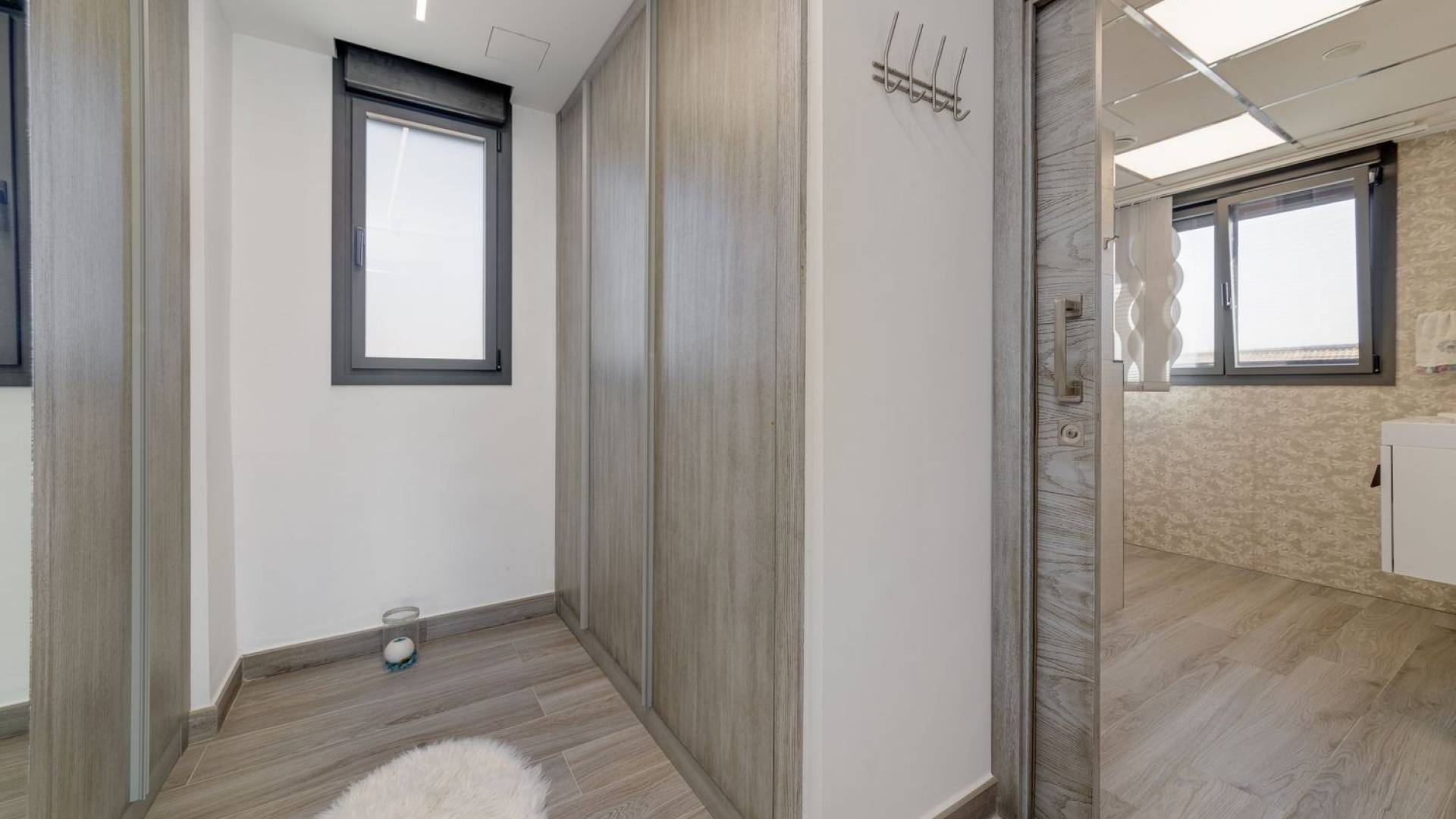 Second hand - Independent villa - Torrevieja