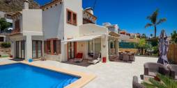 Second hand - Independent villa - Villajoyosa