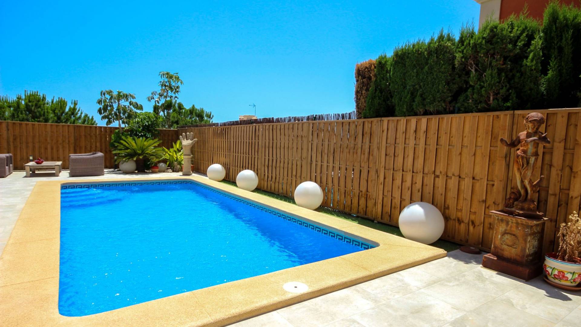 Second hand - Independent villa - Villajoyosa