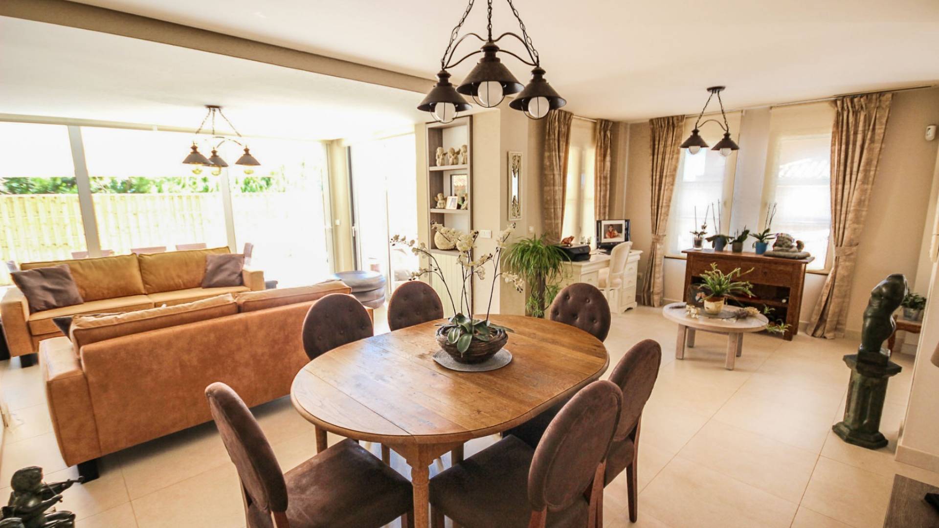 Second hand - Independent villa - Villajoyosa