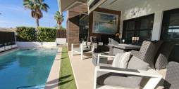 Second hand - Independent villa - Vistabella Golf
