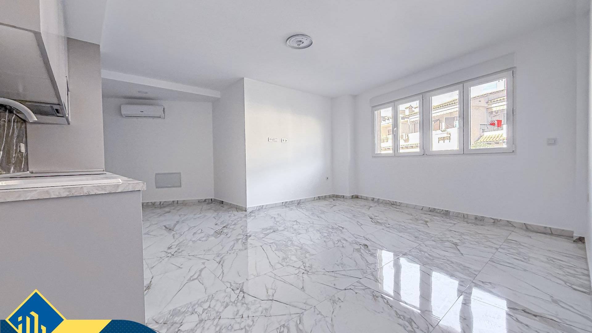 Second hand - Loft - Torrevieja - Playa de los Locos