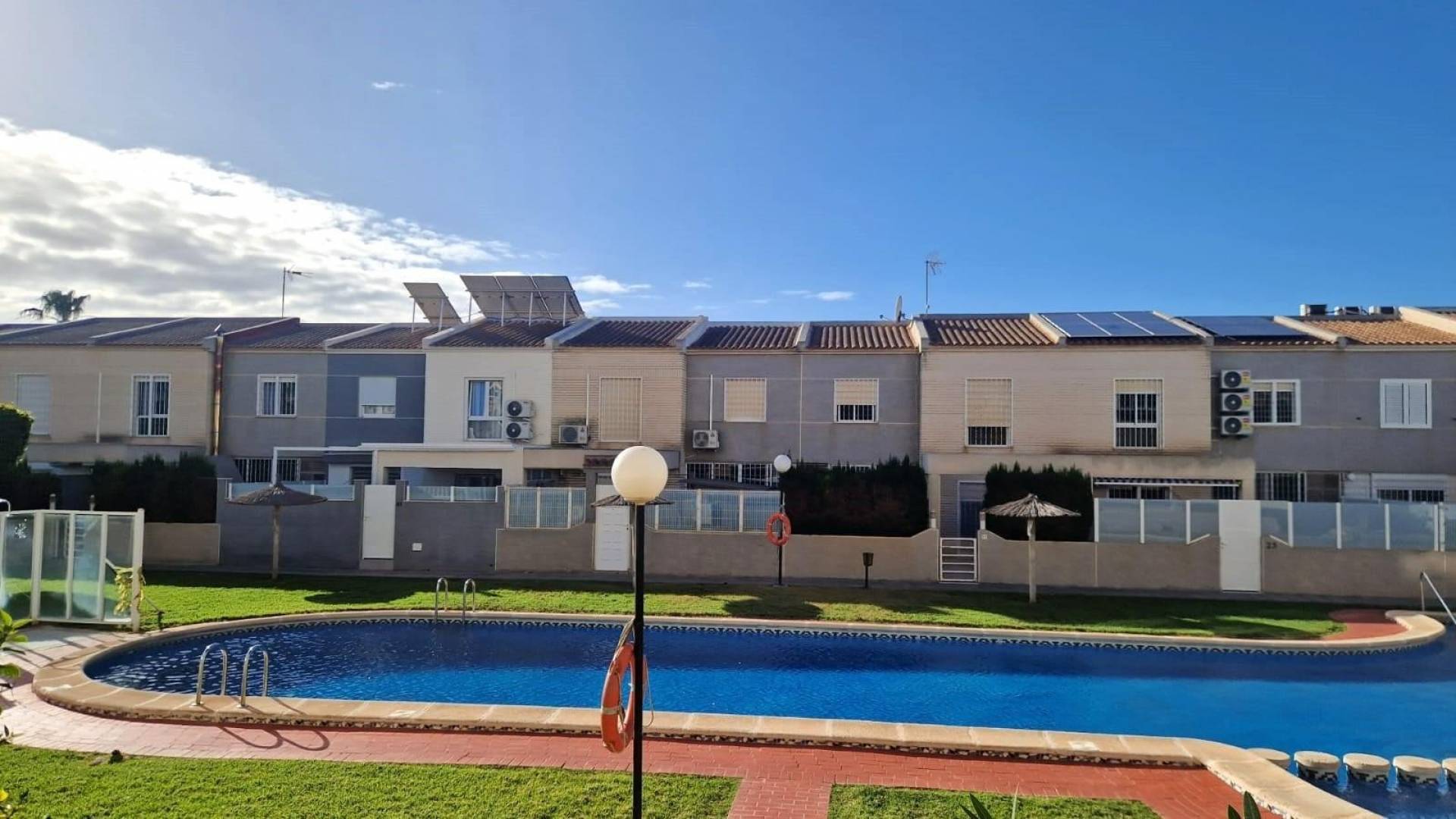 Second hand - Semi detached house - Torrevieja - Aguas Nuevas