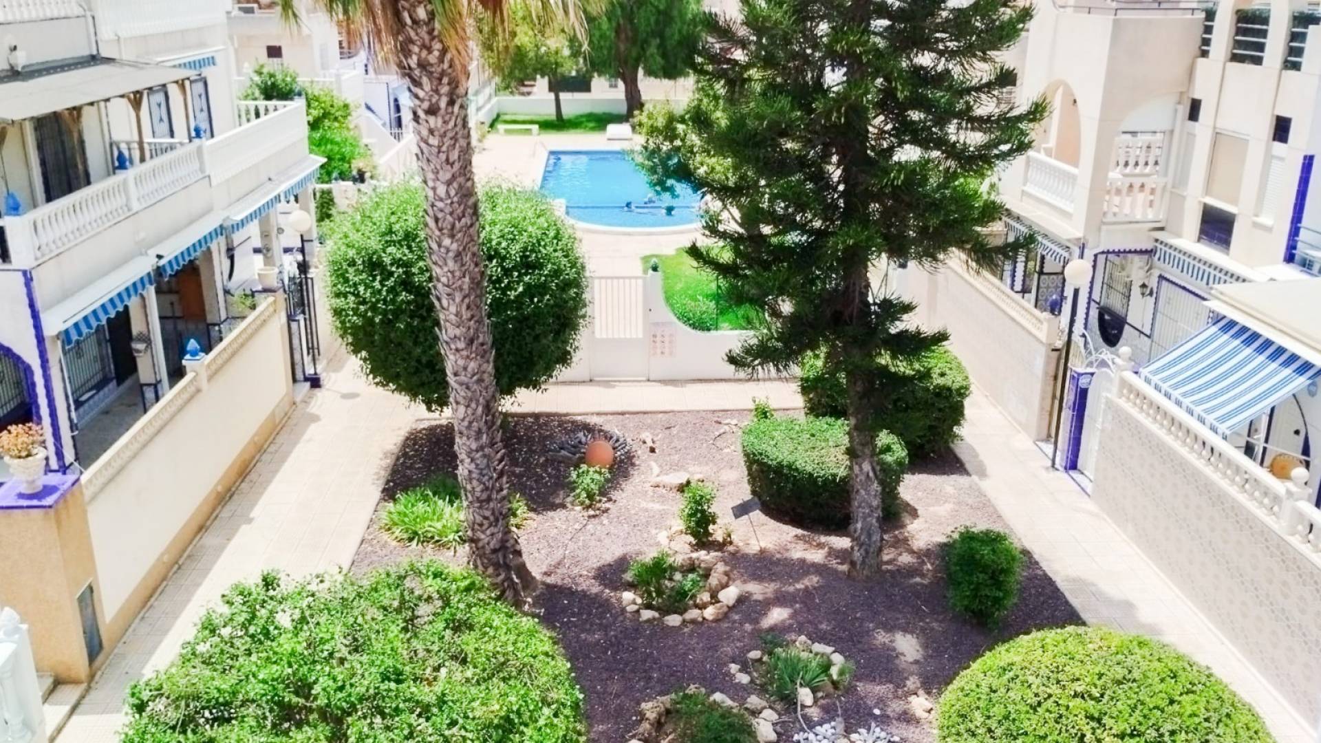 Second hand - Semi detached house - Torrevieja - La Siesta - El Salado -  Torreta