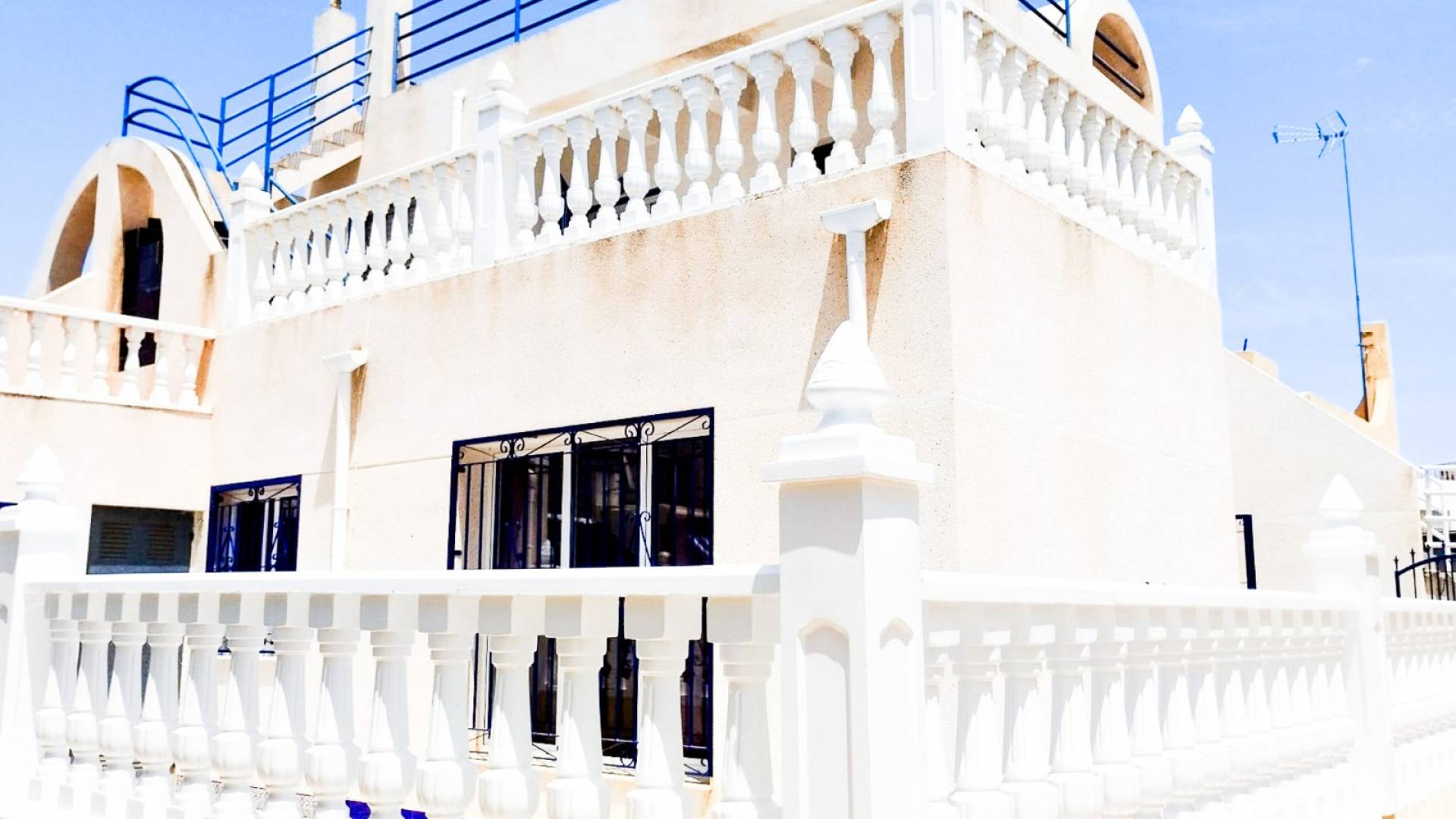 Second hand - Semi detached house - Torrevieja - La Siesta - El Salado -  Torreta