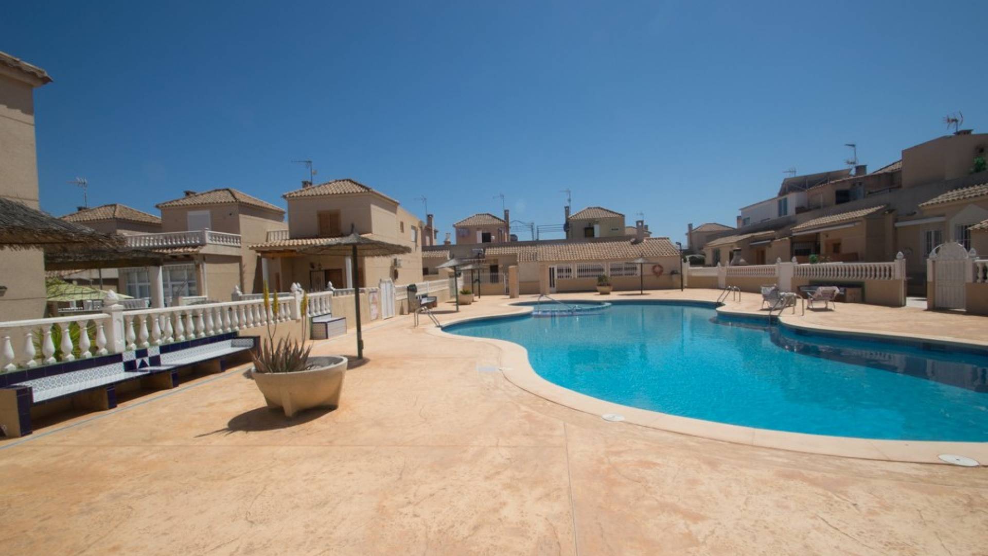 Second hand - Semi detached house - Torrevieja - Los altos