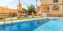 Second hand - Semi-detached villa - Orihuela Costa - Las Mimosas