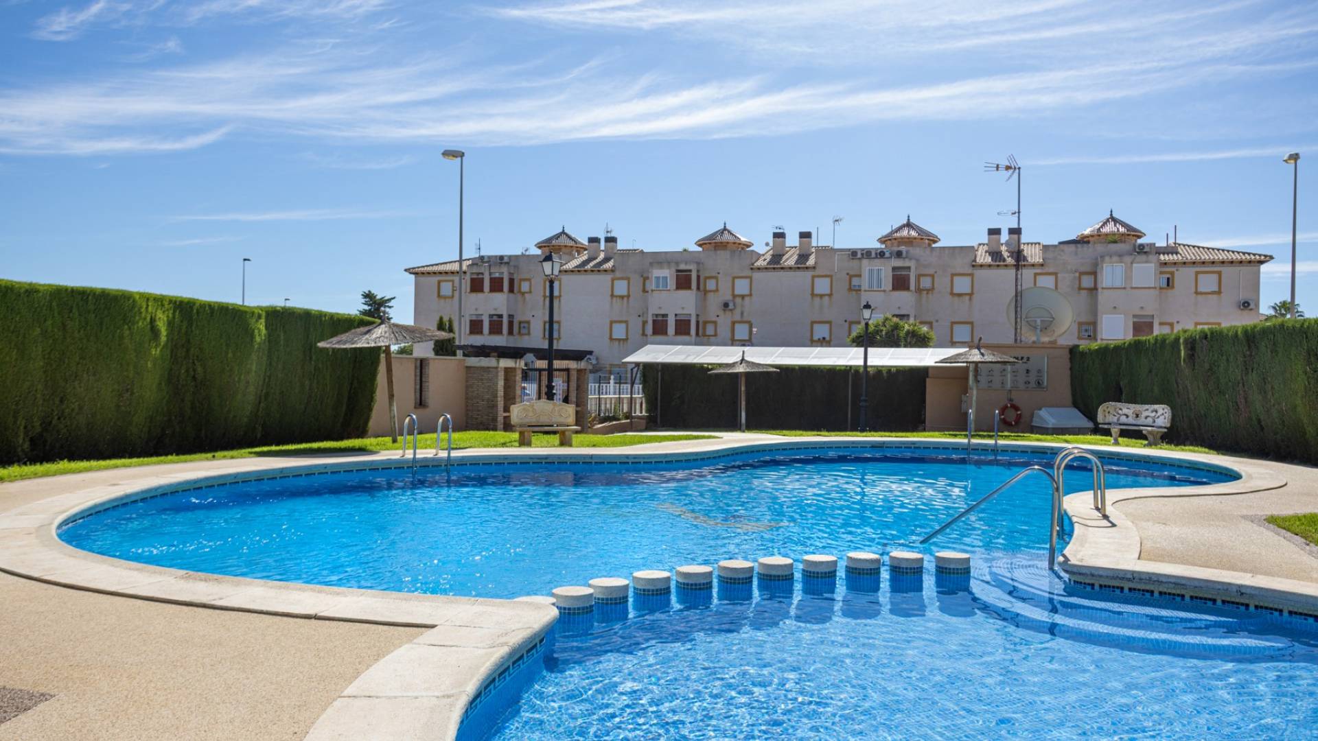 Second hand - Semi-detached villa - Orihuela Costa - Lomas de Cabo Roig