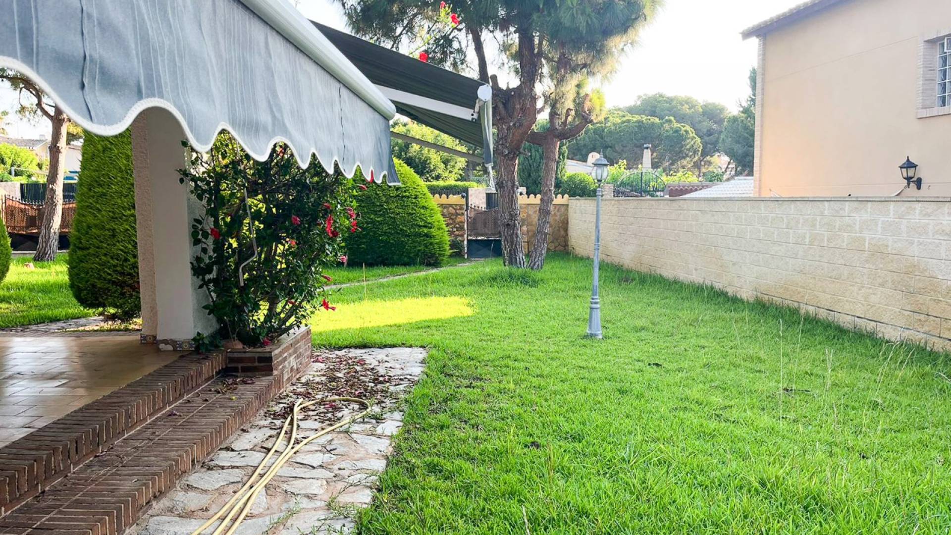 Second hand - Semi-detached villa - Orihuela Costa - Punta Prima