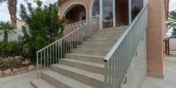 Second hand - Semi-detached villa - Orihuela Costa - Punta Prima