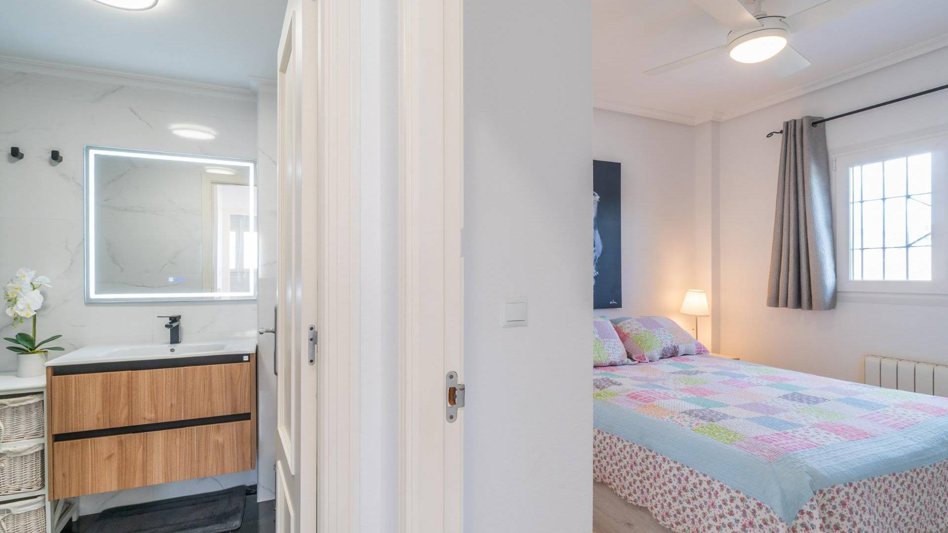 Second hand - Semi-detached villa - Orihuela Costa - Zeniamar-Horizonte-La Campana