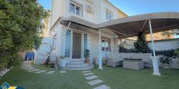 Second hand - Semi-detached villa - Torrevieja - Aguas Nuevas
